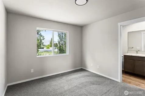 611 N Oak Street Tieton WA 98947