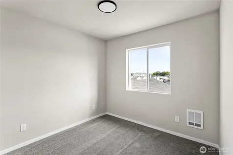 611 N Oak Street Tieton WA 98947