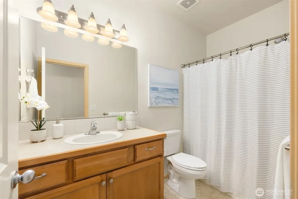 2600 NE Kevos Pond Drive Poulsbo WA 98370