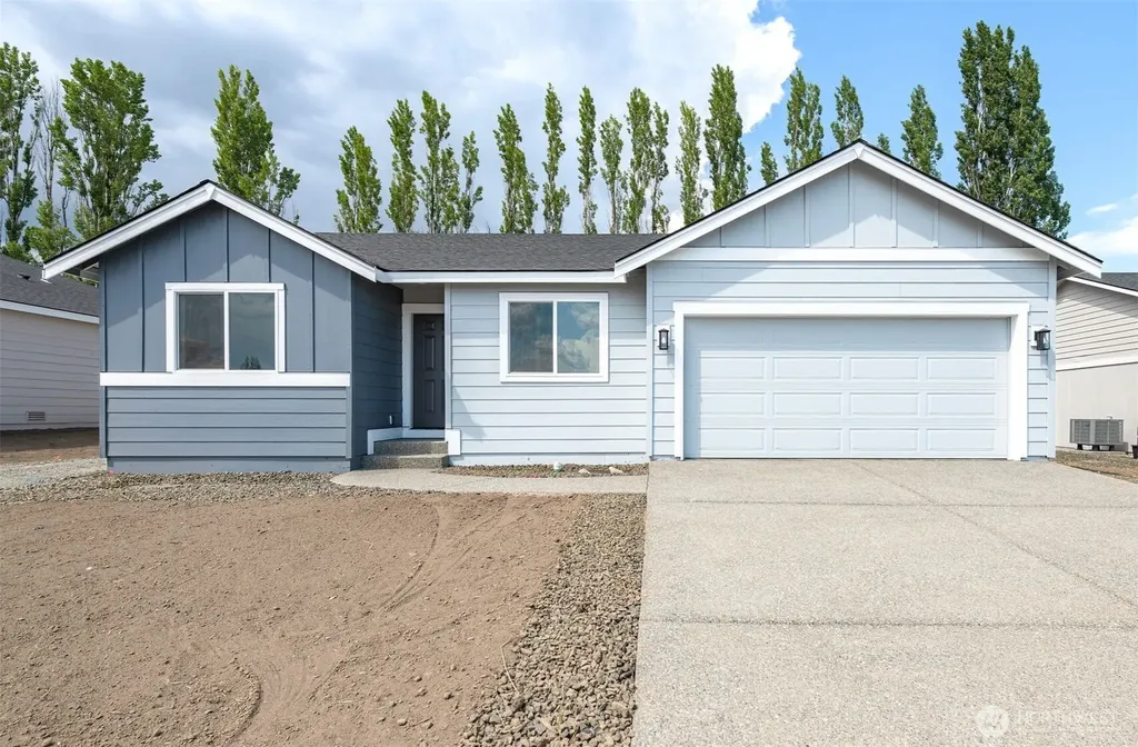 615 N Oak Street Tieton WA 98947
