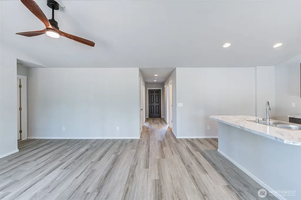 615 N Oak Street Tieton WA 98947