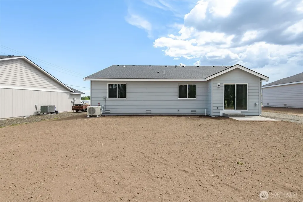 615 N Oak Street Tieton WA 98947