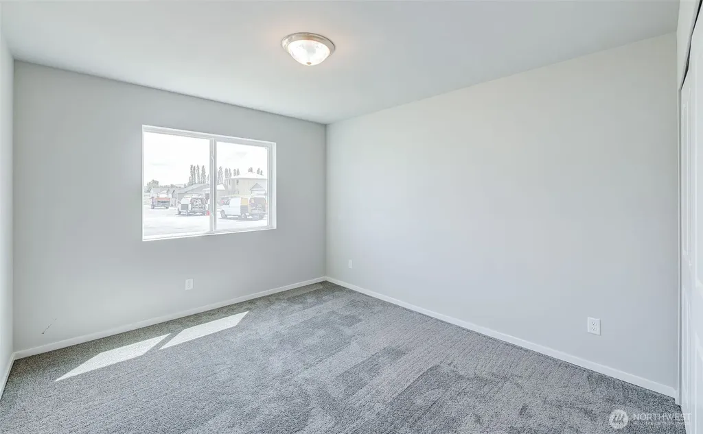 615 N Oak Street Tieton WA 98947