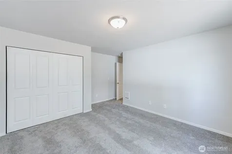 615 N Oak Street Tieton WA 98947