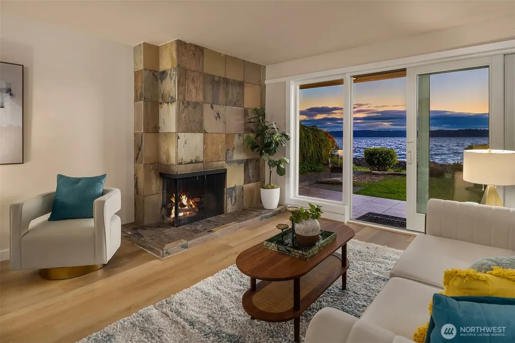 10203 47th Avenue SW Seattle WA 98146