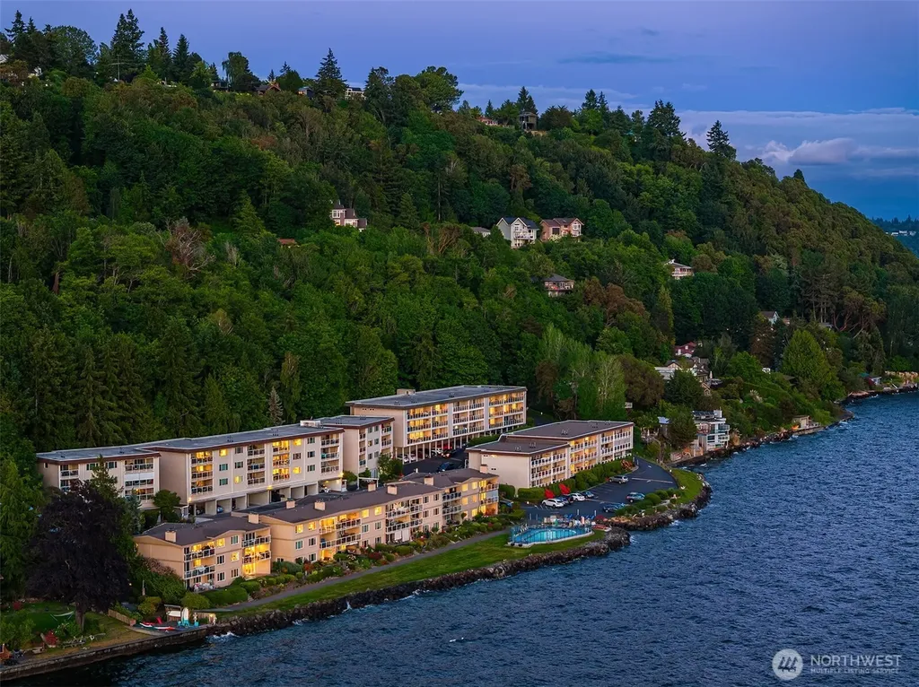 10203 47th Avenue SW Seattle WA 98146
