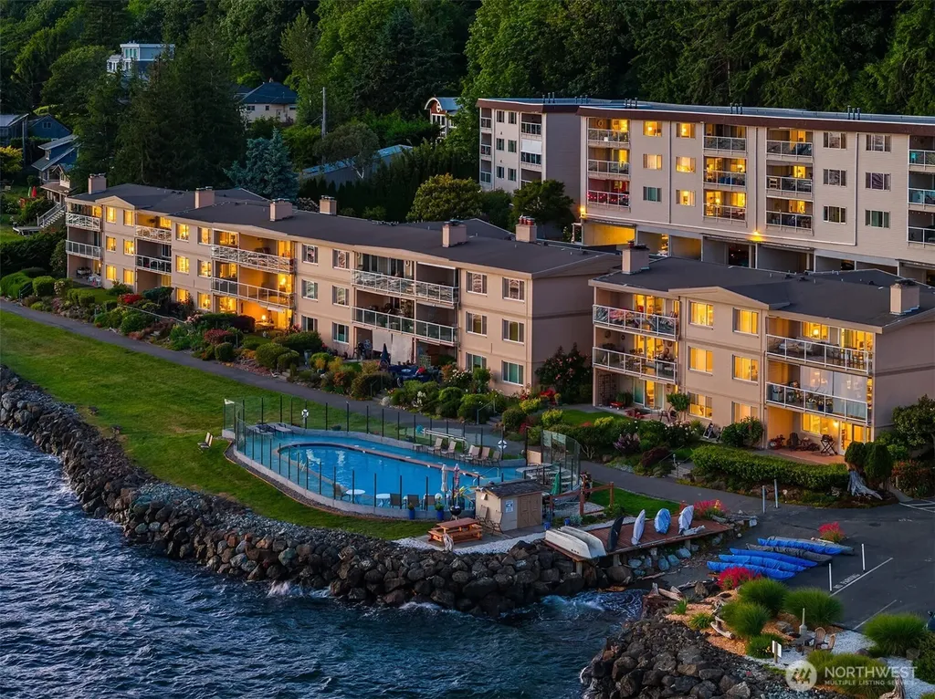10203 47th Avenue SW Seattle WA 98146