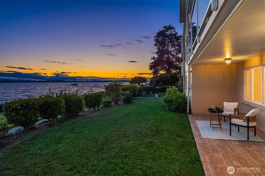 10203 47th Avenue SW Seattle WA 98146
