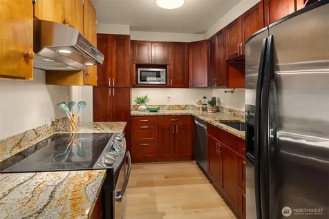 10203 47th Avenue SW Seattle WA 98146