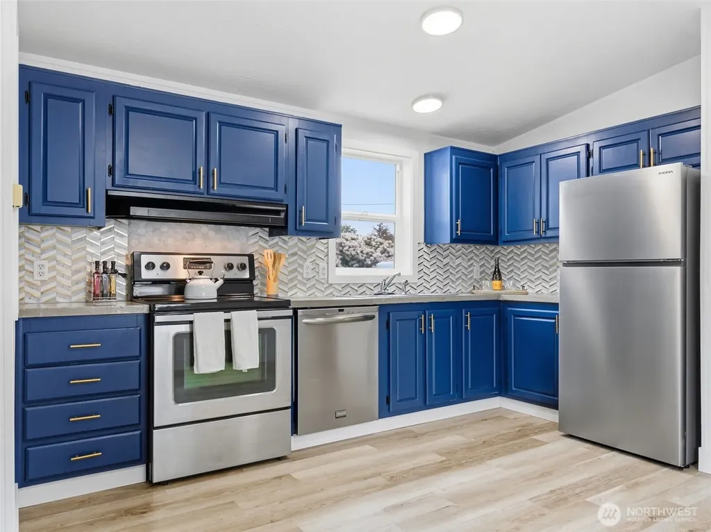 22212 Pacific Way Ocean Park WA 98640
