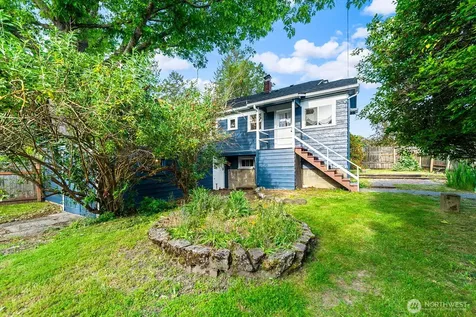 5455 42nd Avenue SW Seattle WA 98136