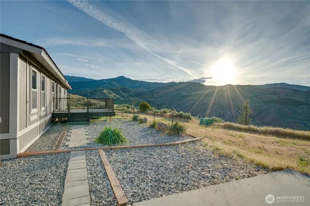 162 Don Eli Lane Wenatchee WA 98801
