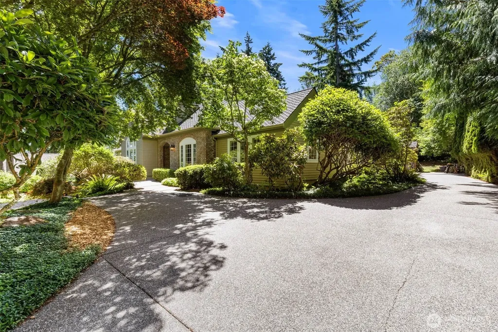 203 Baycliff Drive Port Townsend WA 98368