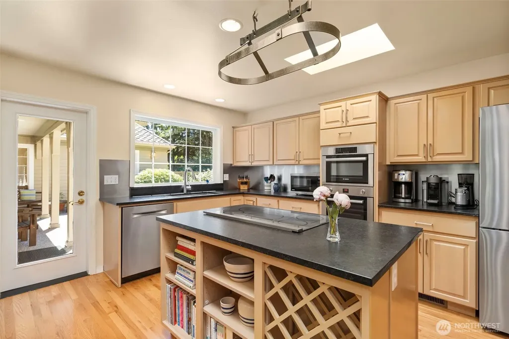 203 Baycliff Drive Port Townsend WA 98368