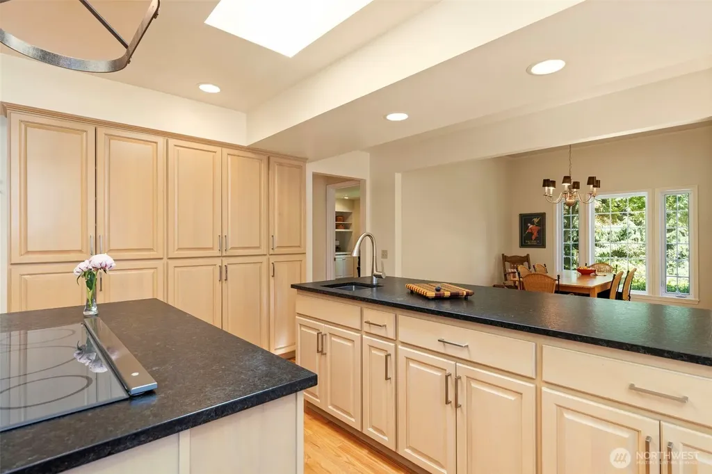 203 Baycliff Drive Port Townsend WA 98368