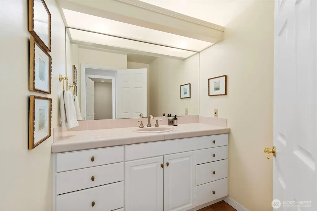 203 Baycliff Drive Port Townsend WA 98368