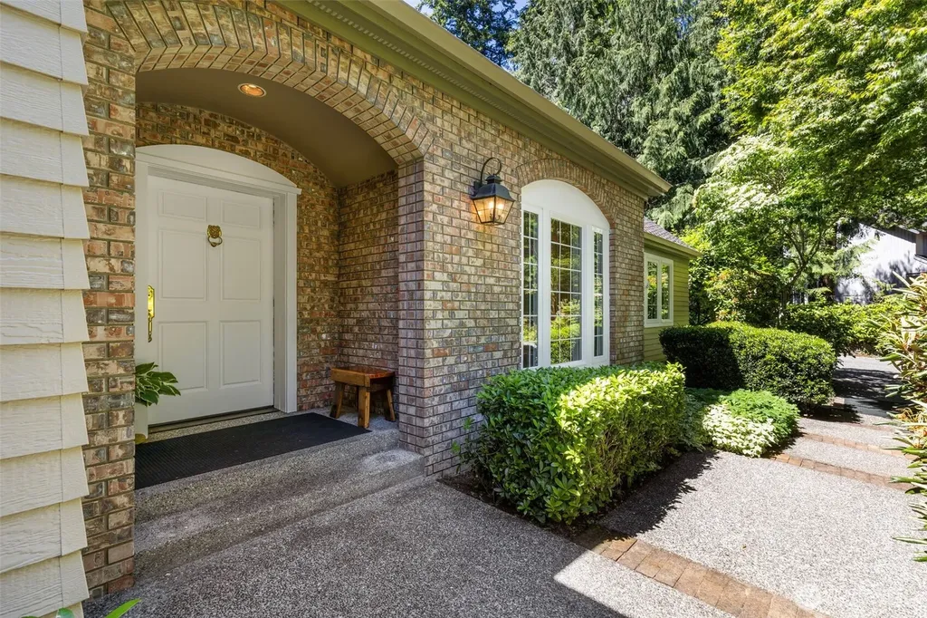 203 Baycliff Drive Port Townsend WA 98368