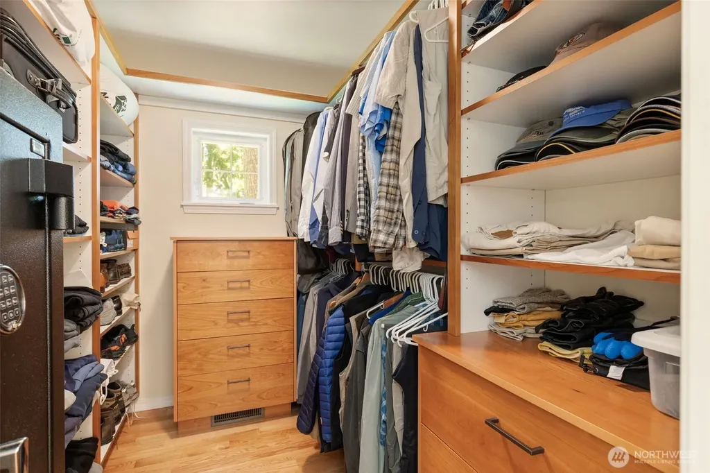 203 Baycliff Drive Port Townsend WA 98368