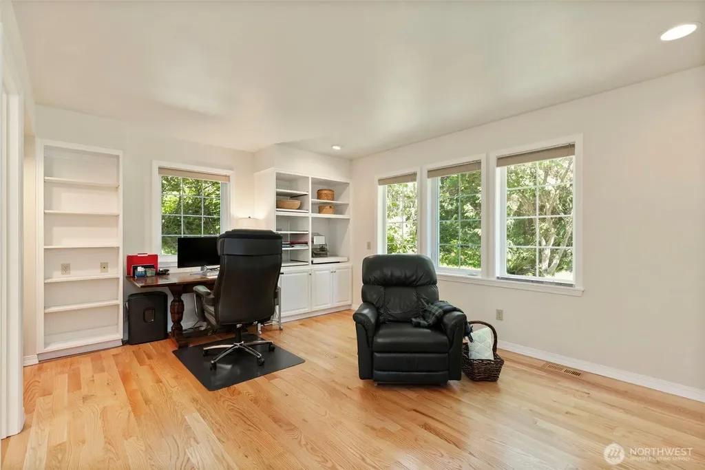 203 Baycliff Drive Port Townsend WA 98368