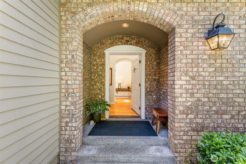 203 Baycliff Drive Port Townsend WA 98368