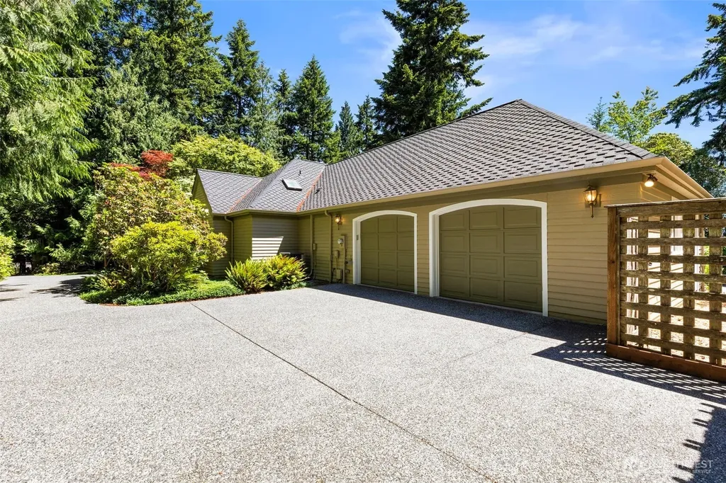 203 Baycliff Drive Port Townsend WA 98368