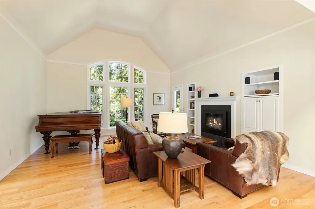203 Baycliff Drive Port Townsend WA 98368