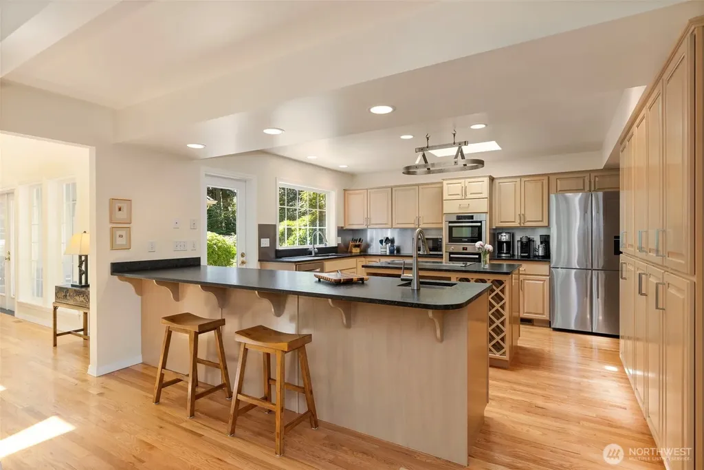 203 Baycliff Drive Port Townsend WA 98368