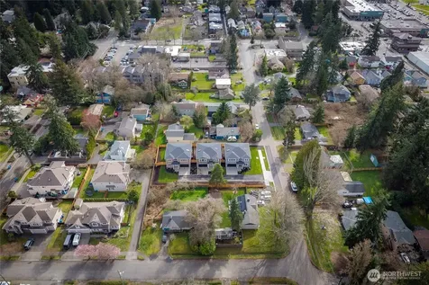18556 Stone Avenue N Shoreline WA 98133