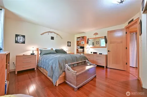 32206 7th Avenue SW Federal Way WA 98023