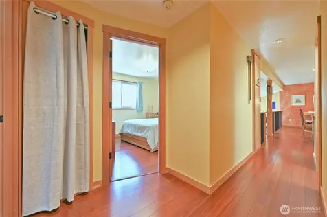 32206 7th Avenue SW Federal Way WA 98023