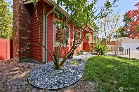 32206 7th Avenue SW Federal Way WA 98023