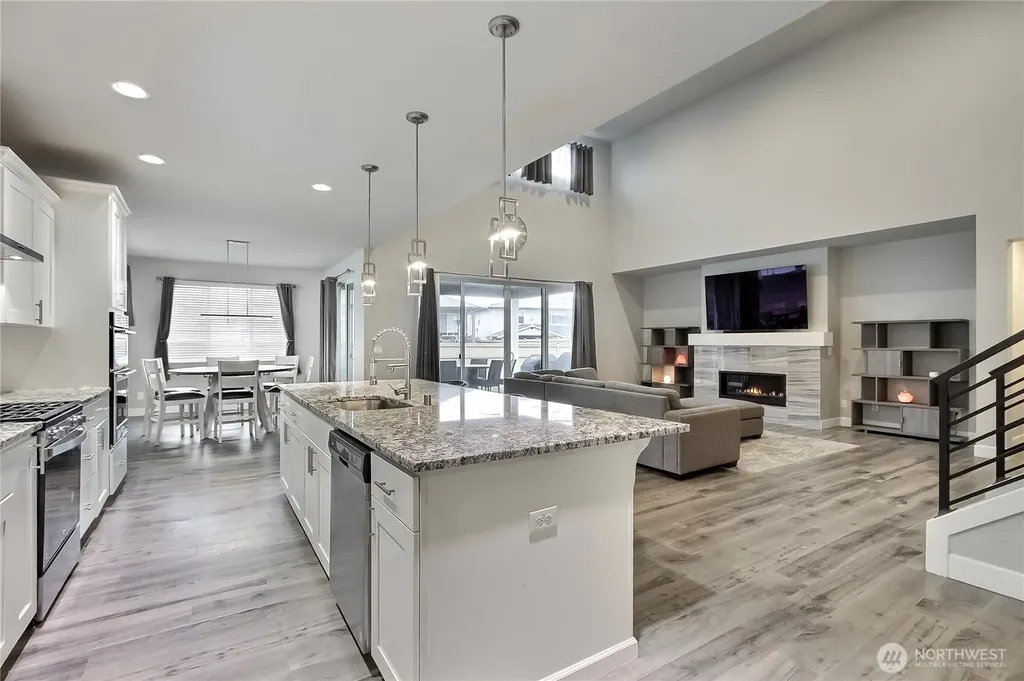6610 232nd Avenue E Buckley WA 98321