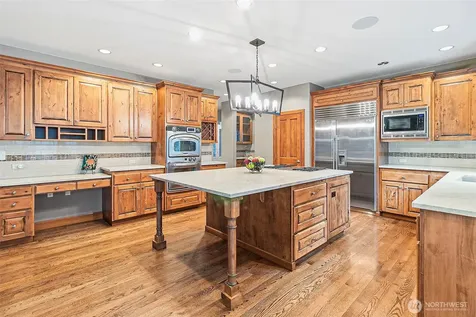 14225 SE 87th Place Newcastle WA 98059