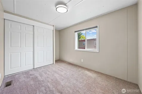 314 Ave J Snohomish WA 98290