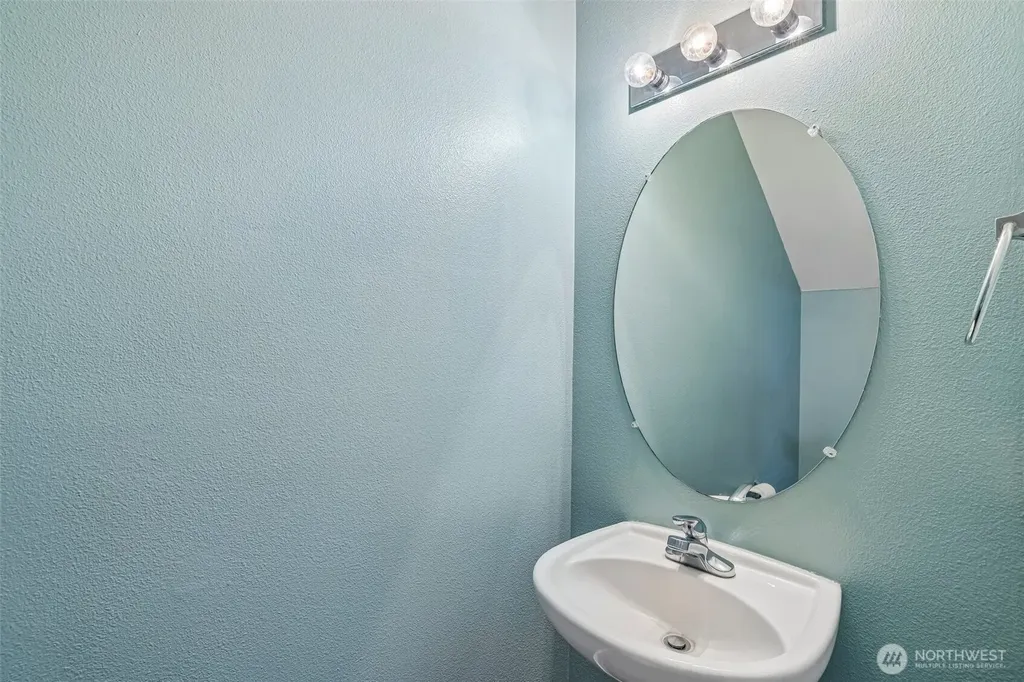 4304 NE 57th Place Vancouver WA 98661