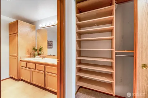 6910 California Avenue SW Seattle WA 98136