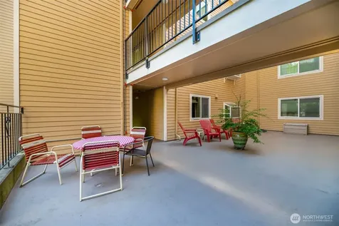 6910 California Avenue SW Seattle WA 98136