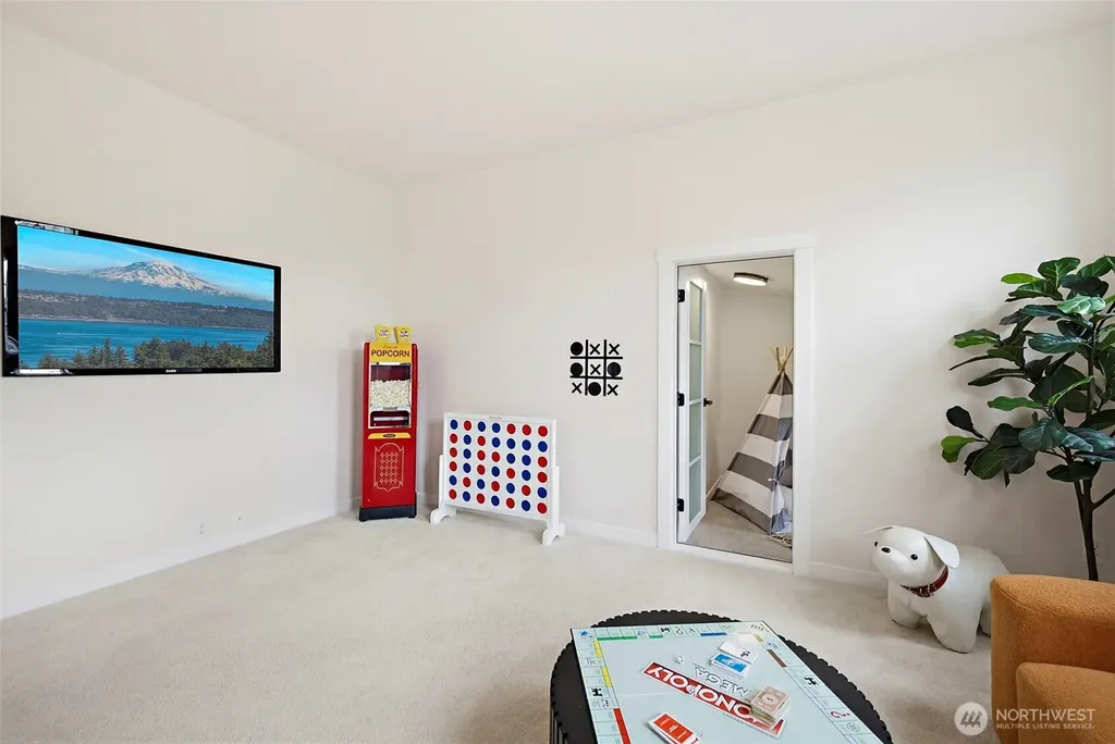 9327 Satterlee Avenue SE Snoqualmie WA 98065
