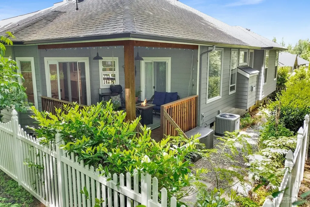 3851 Woodside Way Bellingham WA 98226