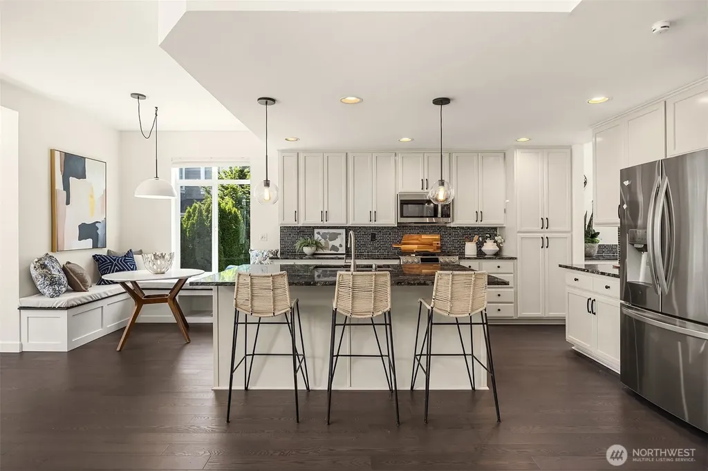 2933 NE Marquette Way Issaquah WA 98029