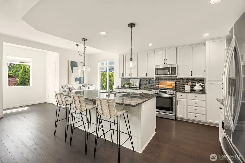 2933 NE Marquette Way Issaquah WA 98029