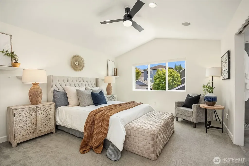 2933 NE Marquette Way Issaquah WA 98029