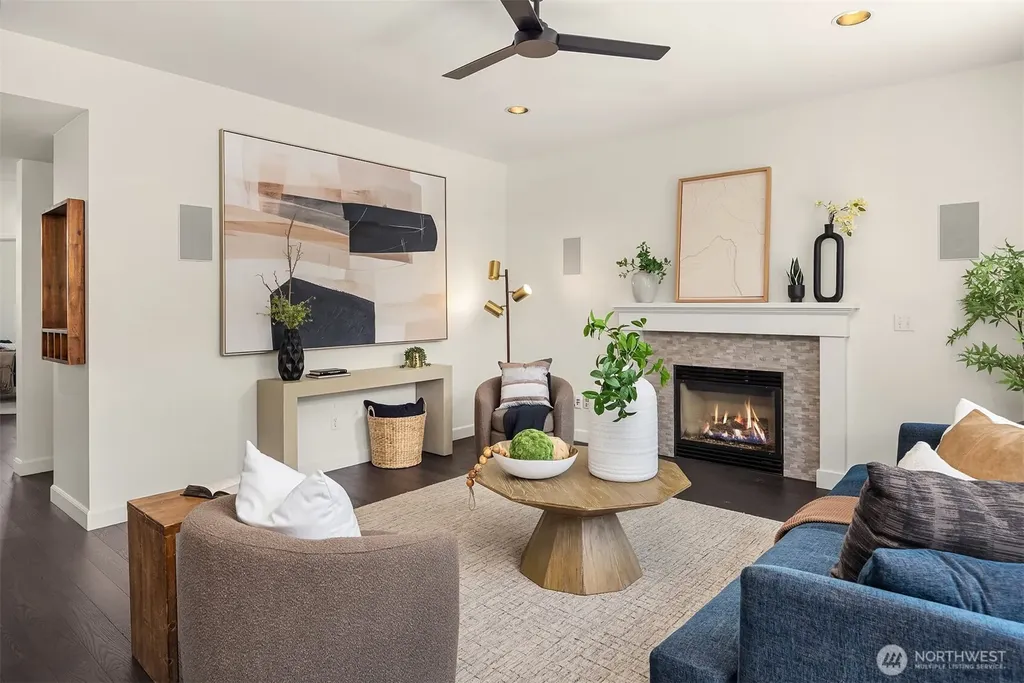 2933 NE Marquette Way Issaquah WA 98029