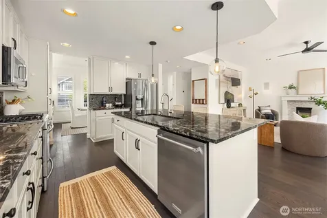 2933 NE Marquette Way Issaquah WA 98029