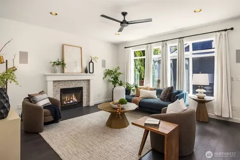 2933 NE Marquette Way Issaquah WA 98029