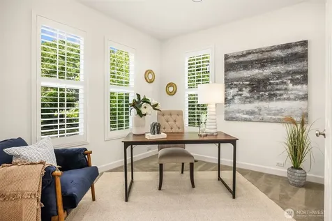 2933 NE Marquette Way Issaquah WA 98029