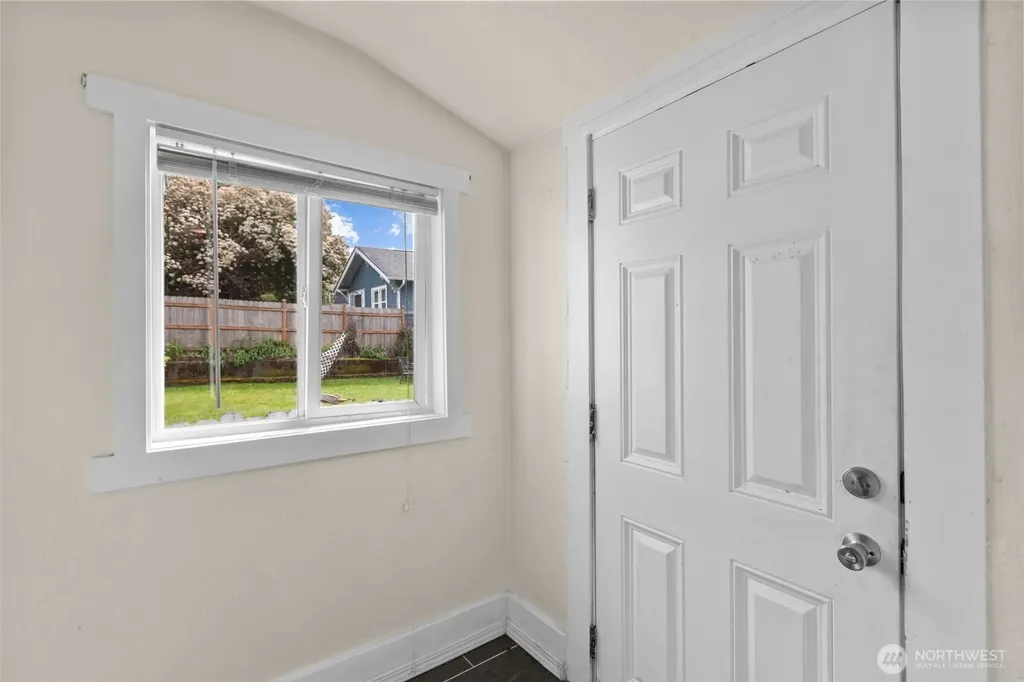 926 Pleasant Avenue Bremerton WA 98337