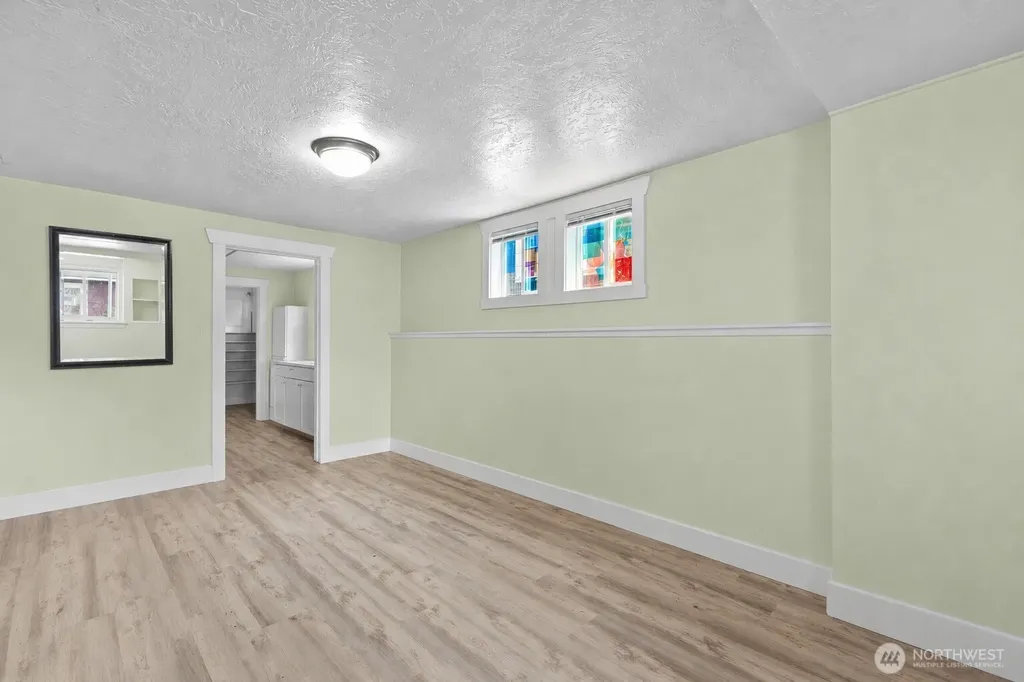 926 Pleasant Avenue Bremerton WA 98337