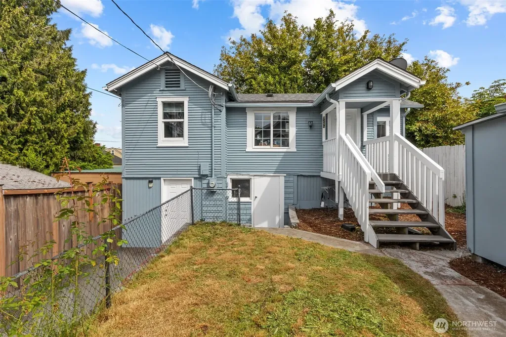 926 Pleasant Avenue Bremerton WA 98337