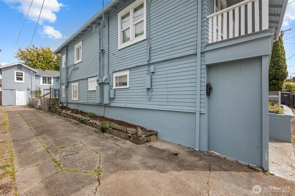 926 Pleasant Avenue Bremerton WA 98337